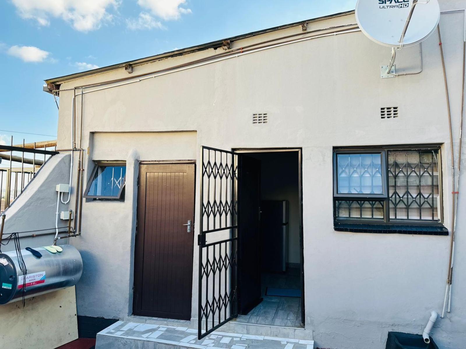 Likehome Guesthouse Krugersdorp Exterior photo